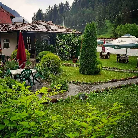 Семеен Хотел Триибрия Resort *